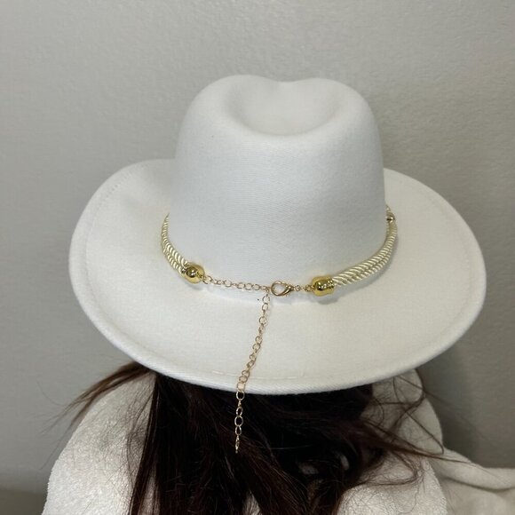 NWOT White Cowboy Hat w/Gold Sequin Rope Hat Band SKU 140